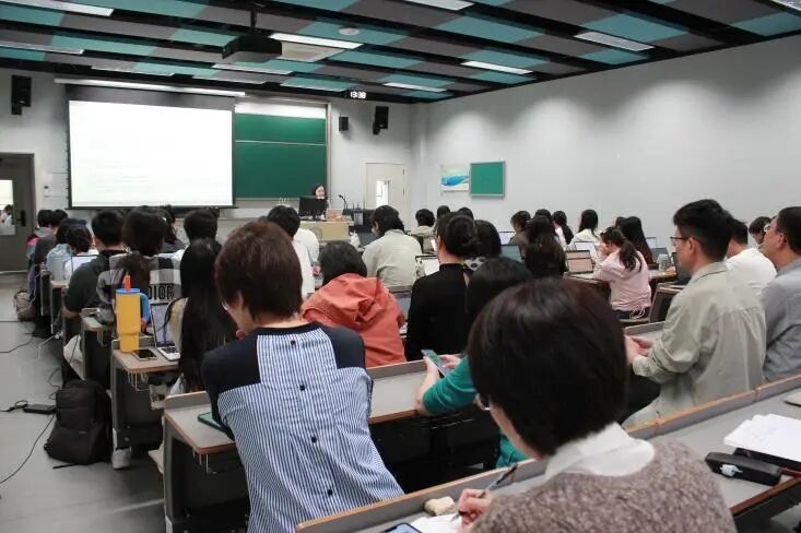 心理系组织召开课堂教学观摩研讨会